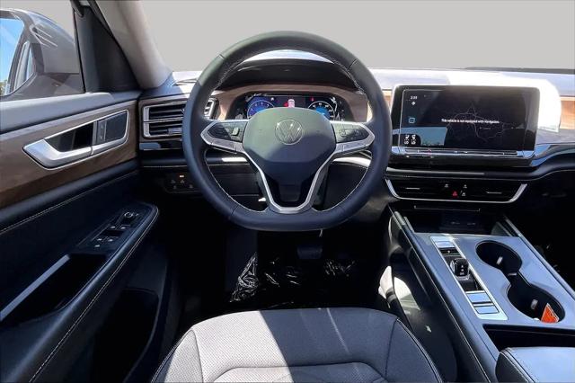 2024 Volkswagen Atlas 2.0T SE
