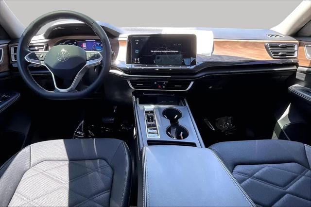 2024 Volkswagen Atlas 2.0T SE