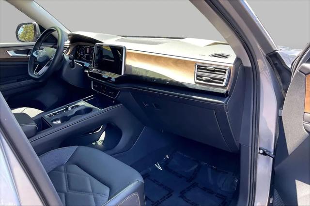 2024 Volkswagen Atlas 2.0T SE