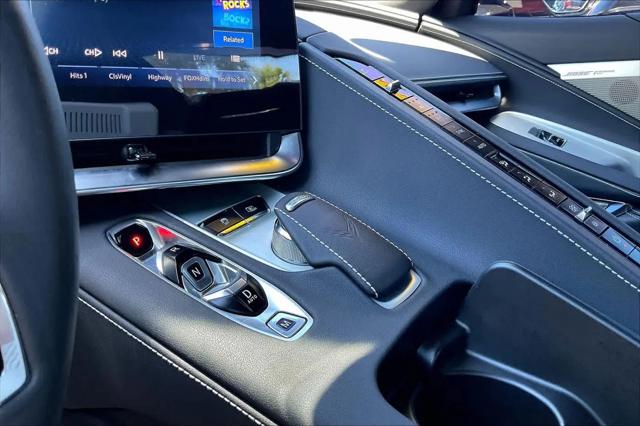 2025 Chevrolet Corvette Stingray RWD Coupe 2LT