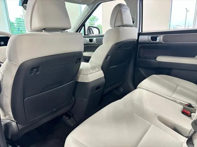 2026 Hyundai Santa Fe SE