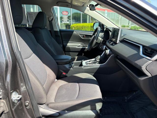 2025 Toyota RAV4 Hybrid LE
