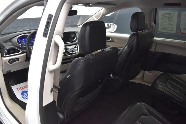 2022 Chrysler Pacifica Touring L