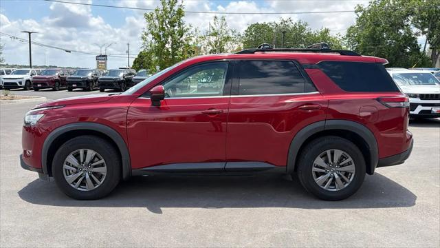 2022 Nissan Pathfinder SV 2WD