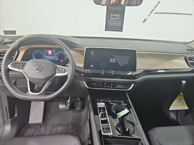2026 Volkswagen Atlas SE with Technology