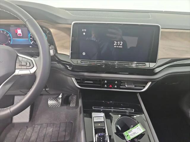 2026 Volkswagen Atlas SE with Technology