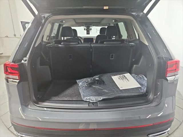 2026 Volkswagen Atlas SE with Technology