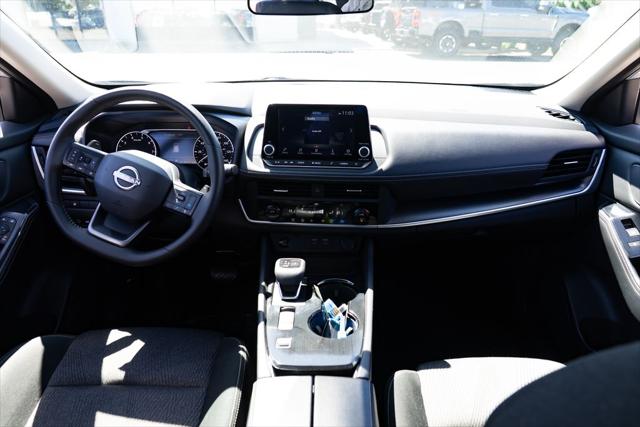 2025 Nissan Rogue SV FWD