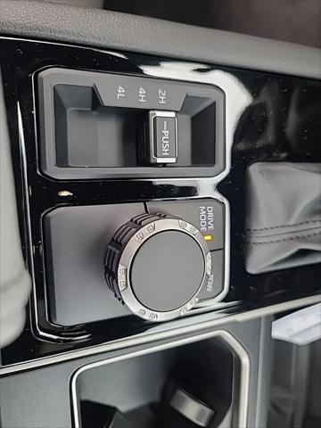 2026 Toyota Tundra Limited CrewMax 5.5' Bed