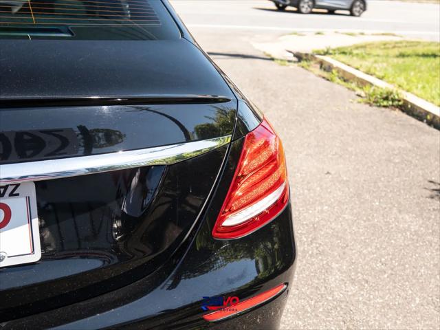 2018 Mercedes-Benz E-CLASS E 300 E 300