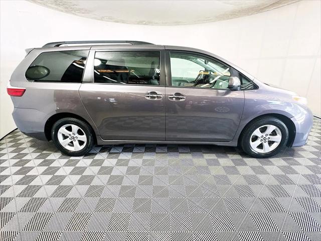 2020 Toyota Sienna LE