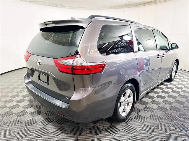 2020 Toyota Sienna LE
