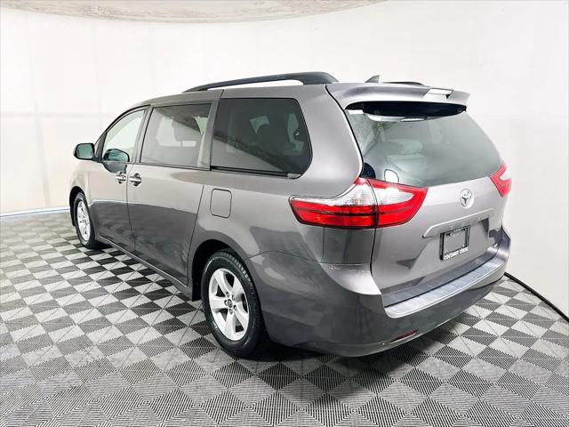 2020 Toyota Sienna LE