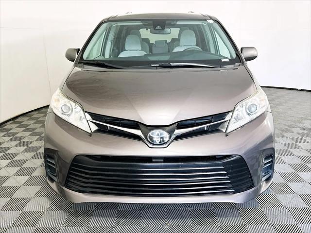 2020 Toyota Sienna LE