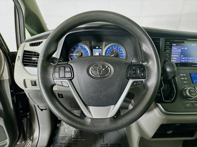 2020 Toyota Sienna LE