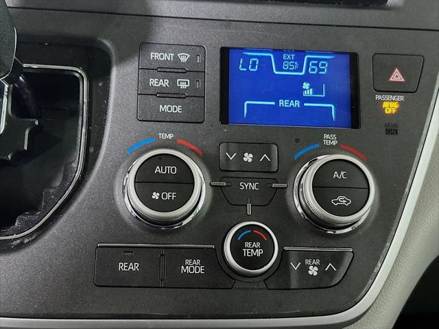 2020 Toyota Sienna LE