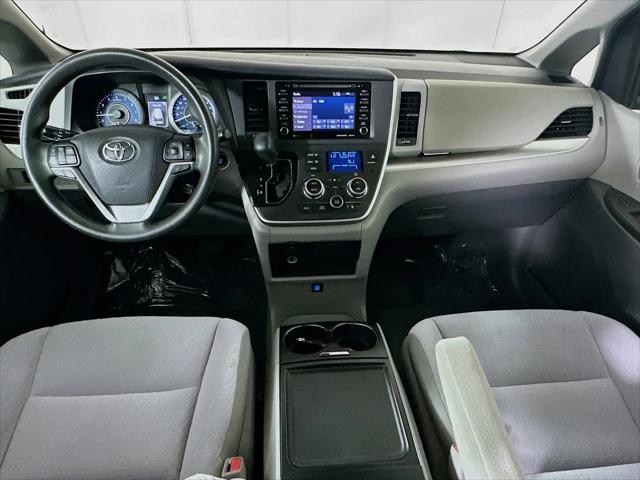 2020 Toyota Sienna LE