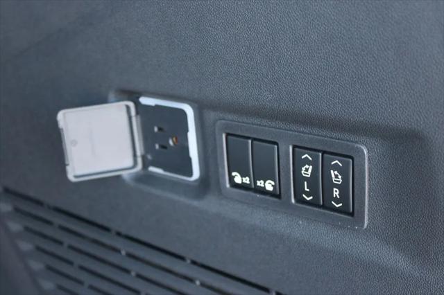 2026 Chevrolet Suburban RST, 4WD