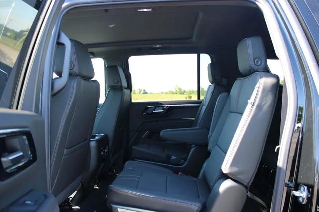 2026 Chevrolet Suburban RST, 4WD