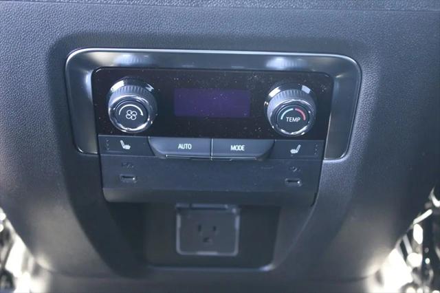 2026 Chevrolet Suburban RST, 4WD