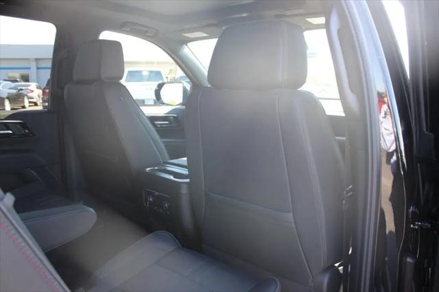 2026 Chevrolet Suburban RST, 4WD