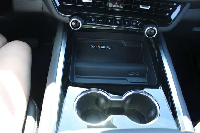 2026 Chevrolet Suburban RST, 4WD