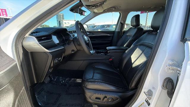 2023 Jeep Grand Cherokee L Limited 4x2