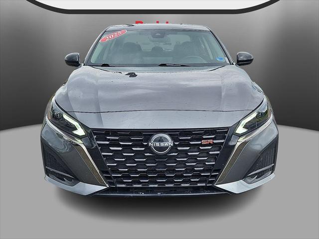 2025 Nissan Altima SR FWD 2025 Nissan Altima SR FWD