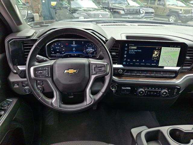 2025 Chevrolet Silverado 1500 4WD Crew Cab Standard Bed LT
