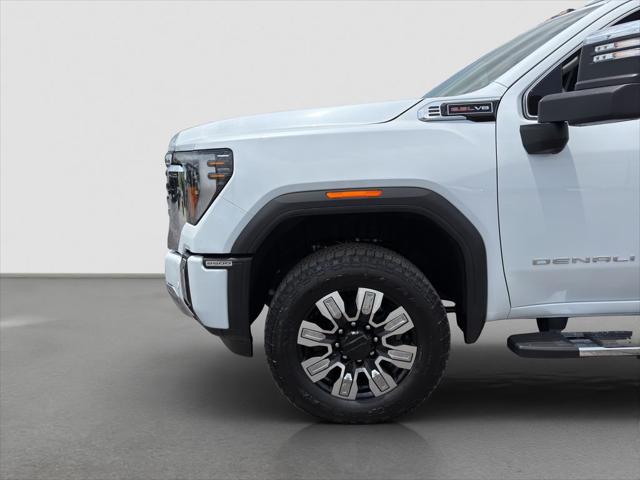 2026 GMC Sierra 2500HD Crew Cab, Standard Bed, Denali, 4WD