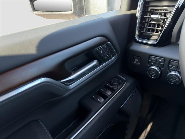 2026 GMC Sierra 2500HD Crew Cab, Standard Bed, Denali, 4WD
