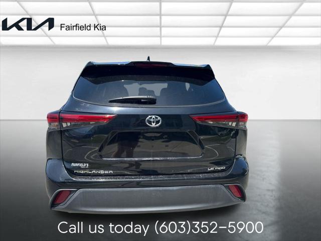 2022 Toyota Highlander LE
