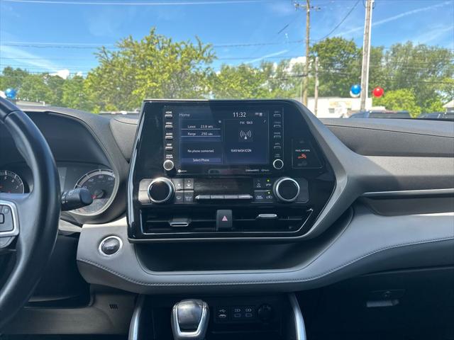 2022 Toyota Highlander LE