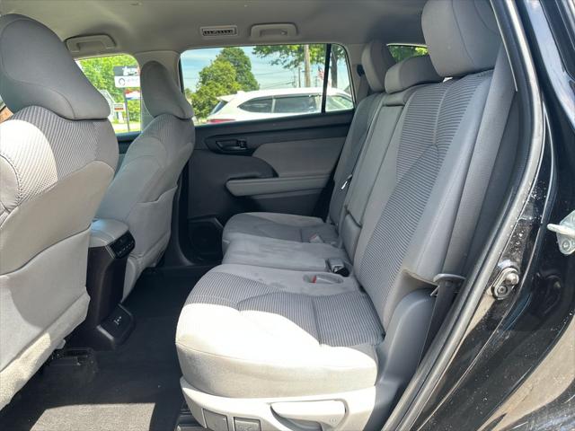 2022 Toyota Highlander LE