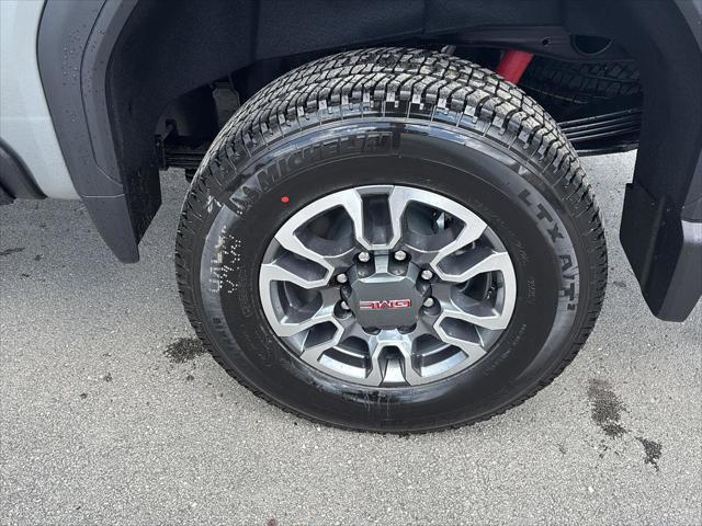 2026 GMC Sierra 2500HD Crew Cab, Standard Bed, SLE, 4WD