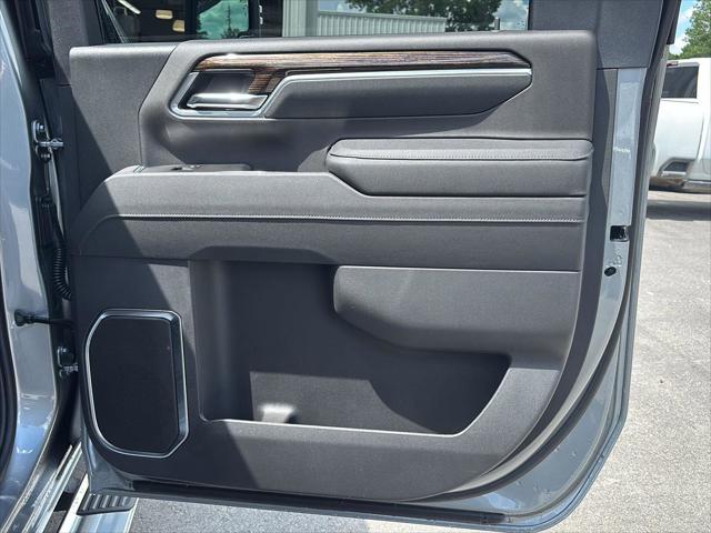 2026 GMC Sierra 2500HD Crew Cab, Standard Bed, SLE, 4WD