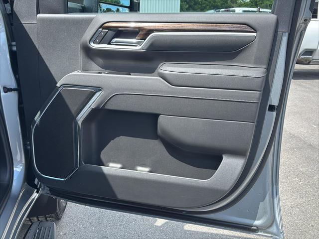 2026 GMC Sierra 2500HD Crew Cab, Standard Bed, SLE, 4WD