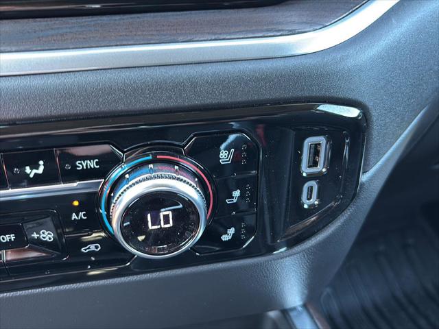 2026 GMC Sierra 1500 Crew Cab, Short Bed, SLT, 4WD