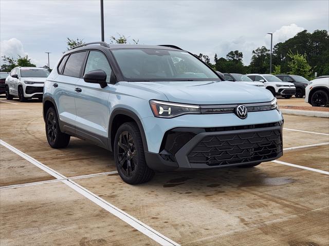 2026 Volkswagen Taos SE Black