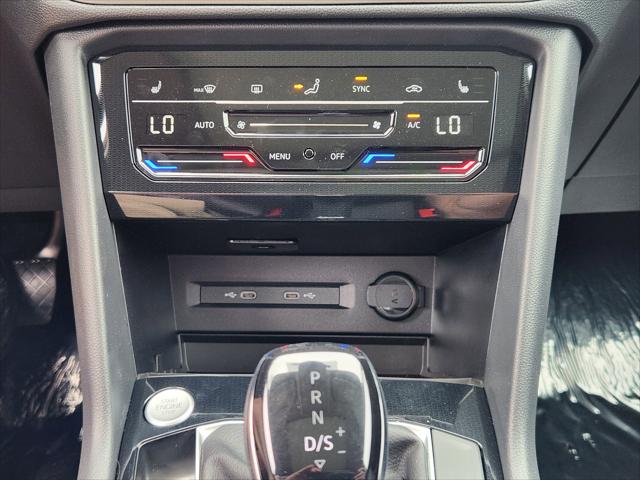 2026 Volkswagen Taos SE Black