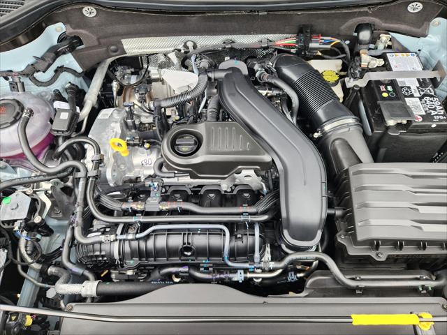 2026 Volkswagen Taos SE Black