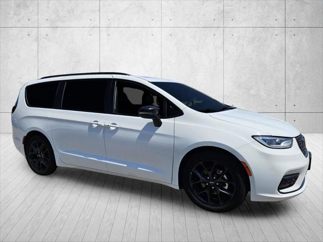 2025 Chrysler Pacifica Limited for sale in Fayetteville, NC