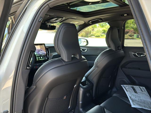 2026 Volvo XC60 Plug-In Hybrid Black Edition Ultra, T8 AWD Electric/Gasoline, Dark