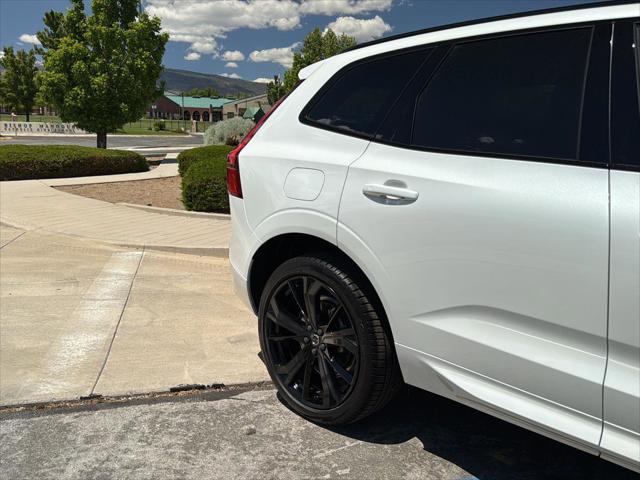 2026 Volvo XC60 Plug-In Hybrid Black Edition Ultra, T8 AWD Electric/Gasoline, Dark
