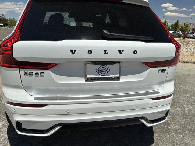 2026 Volvo XC60 Plug-In Hybrid Black Edition Ultra, T8 AWD Electric/Gasoline, Dark