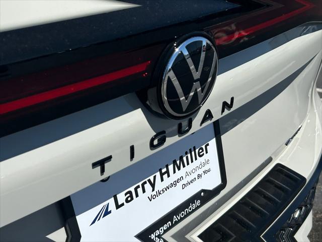 2026 Volkswagen Tiguan SE R-Line Black