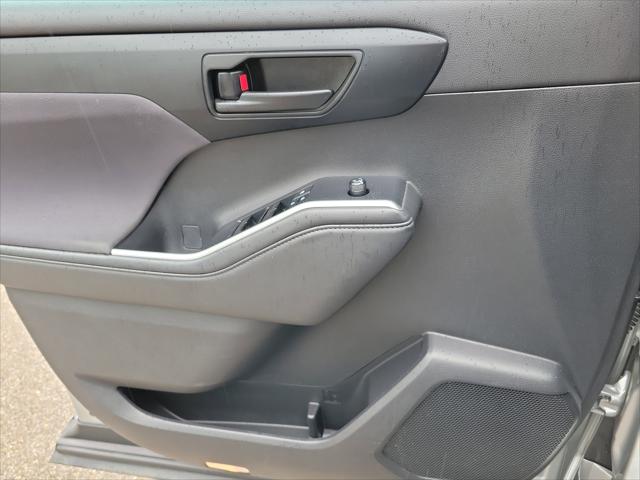2022 Toyota Highlander L