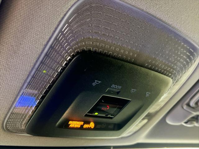 2026 Toyota Prius Plug-In SE