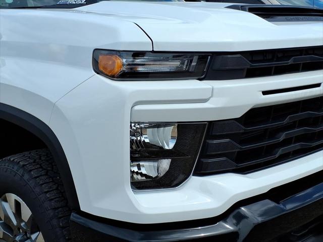 2026 Chevrolet Silverado 2500HD Crew Cab, Standard Bed, WT, 4WD