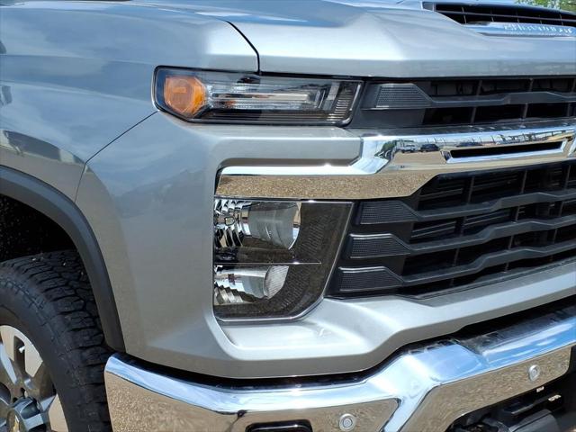 2026 Chevrolet Silverado 2500HD Crew Cab, Standard Bed, LT, 4WD